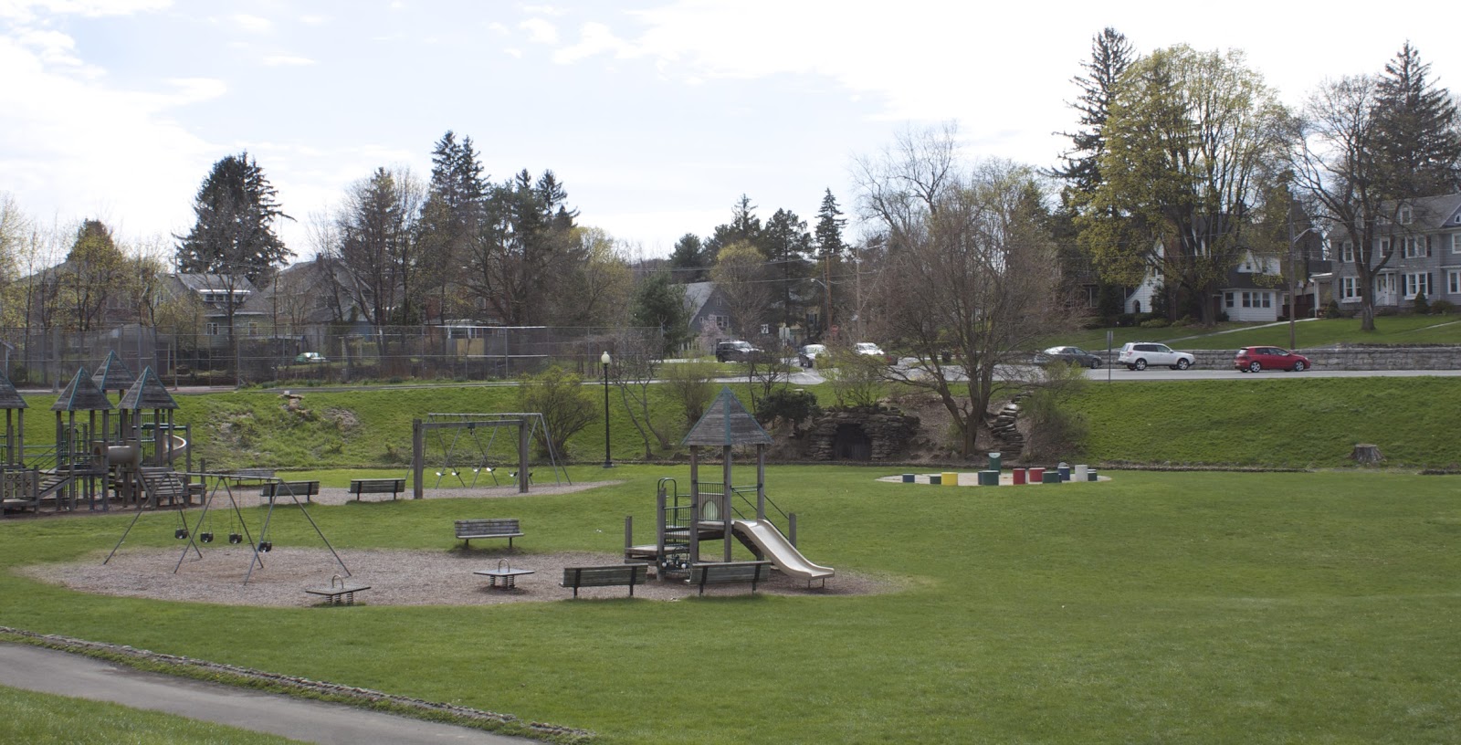 MERRYSYRACUSE Strathmore by the Park Brochure from 1919 and Modern