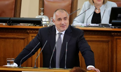 В президентството е и премиерът в оставка Бойко Борисов.