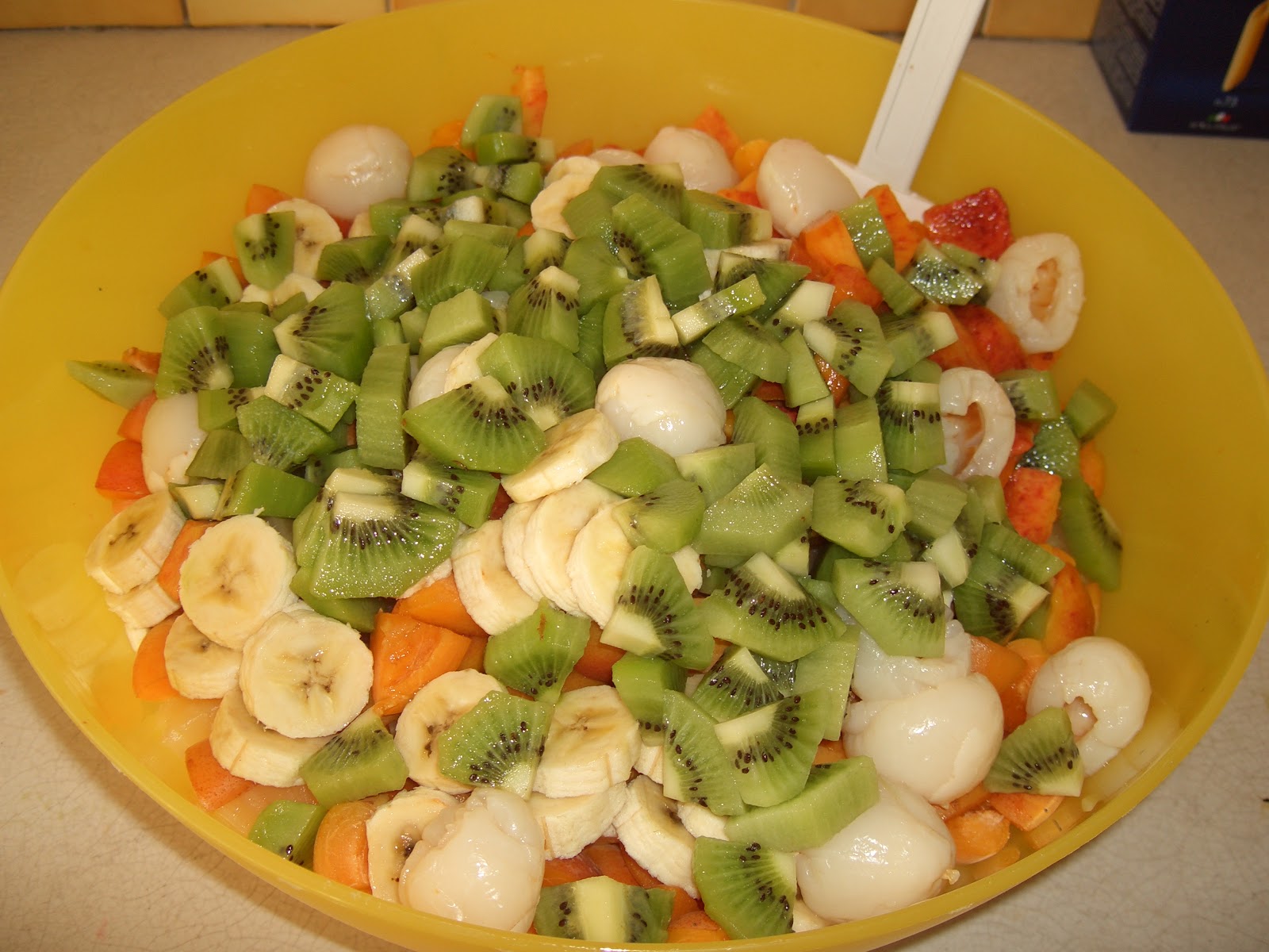 to my french cuisine ! The best fruits salad in the world ;)