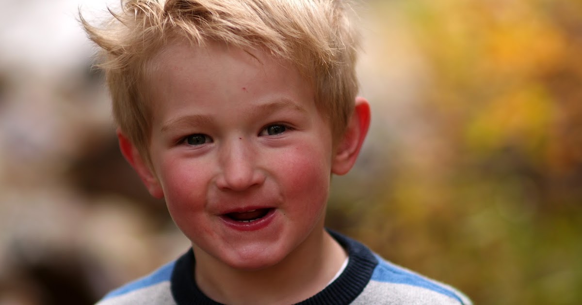 Learn Portrait Photography How to make the background blurry in your