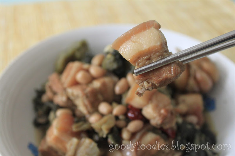 GoodyFoodies I cooked Chinese mui choy chu yok (braised pork belly