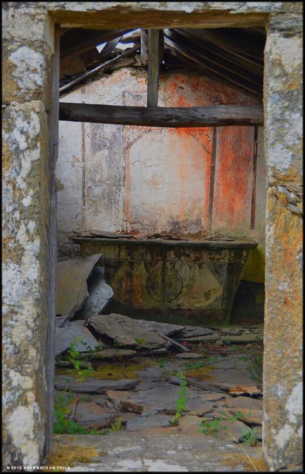 XOAN ARCO DA VELLA CAPILLA DE A GRIXOÁ CARBALLEDO