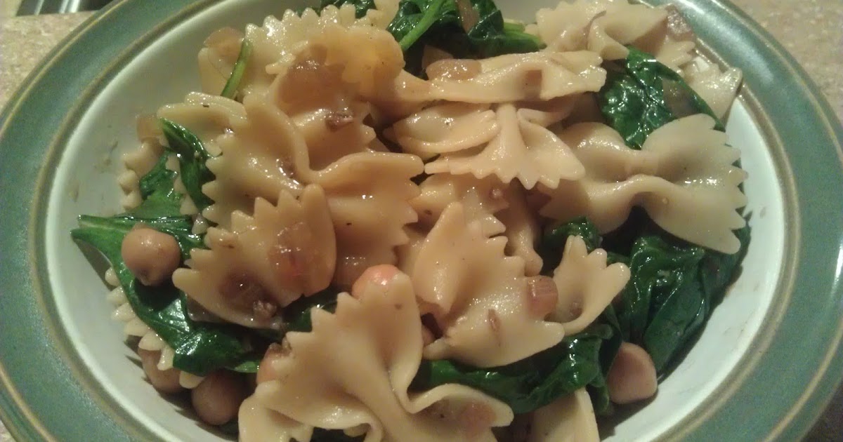 Pasta with Garbanzo Beans and Spinach