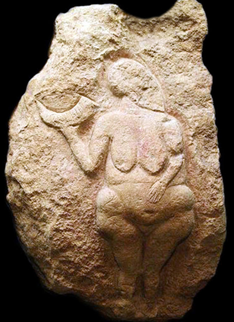 Venus Of Laussel - Mother Goddess holding crescent moon, date 25.000-23.000 BCE, Gravettian period in Stone Age - Bordeaux Museum
