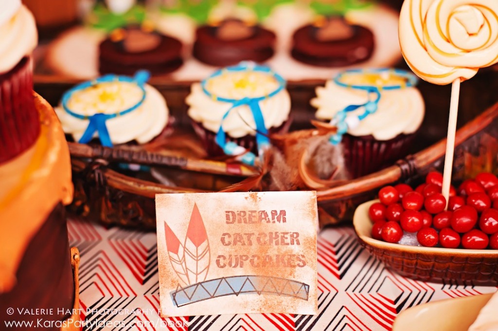 Adriana Gaspar e Marcela Castro Festa de índio!