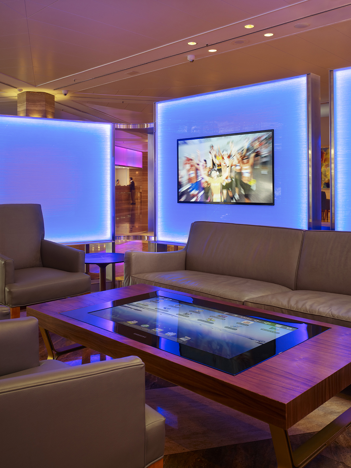 Thomas Roszak Architecture Lighting, Branding and Technology at the InterContinental Hotel in Miami