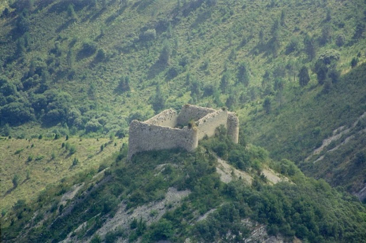 Castillo de Montealegre o castillo de Urria, o castillo de Valdelacuesta.