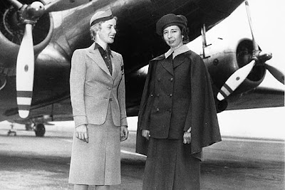 Comissários de voo: história de uma profissão  Comiss%C3%A1rias+-+Hellen+Church+1940