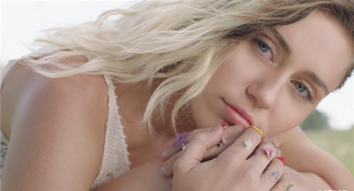 Music Video: Miley Cyrus - Malibu with lyrics