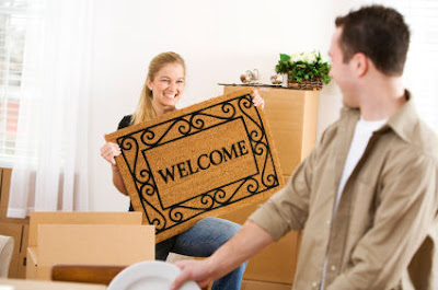 move-in-together -Signs She Wants To Move In With You