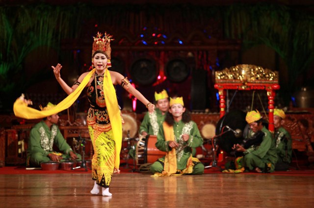 Banyuwanginesia: Mengenal Tari Gandrung Banyuwangi