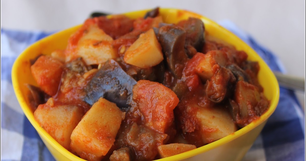 Hot pot cooking Eggplant and potato curry