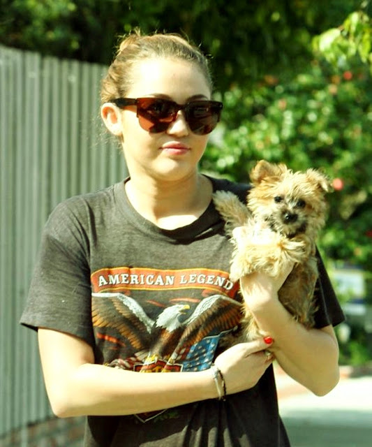 Miley cyrus new dog mary jane