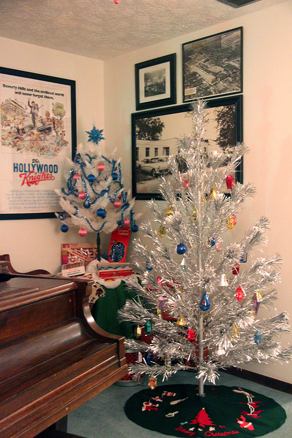 Mad for Mid-Century: Mid-Century Tree Topper - Final Decision