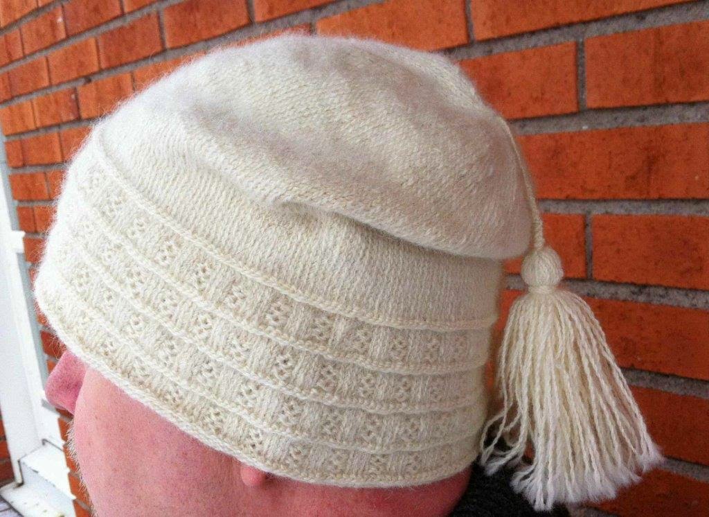 Lappone: Ormsta Hat - in twined knitting