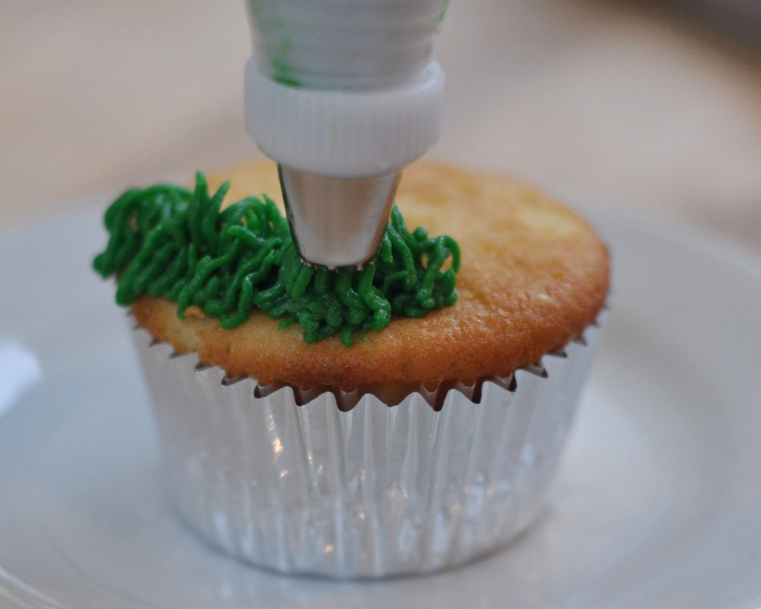 Beki Cook's Cake Blog Grass, Bees & Ladybugs Cupcakes