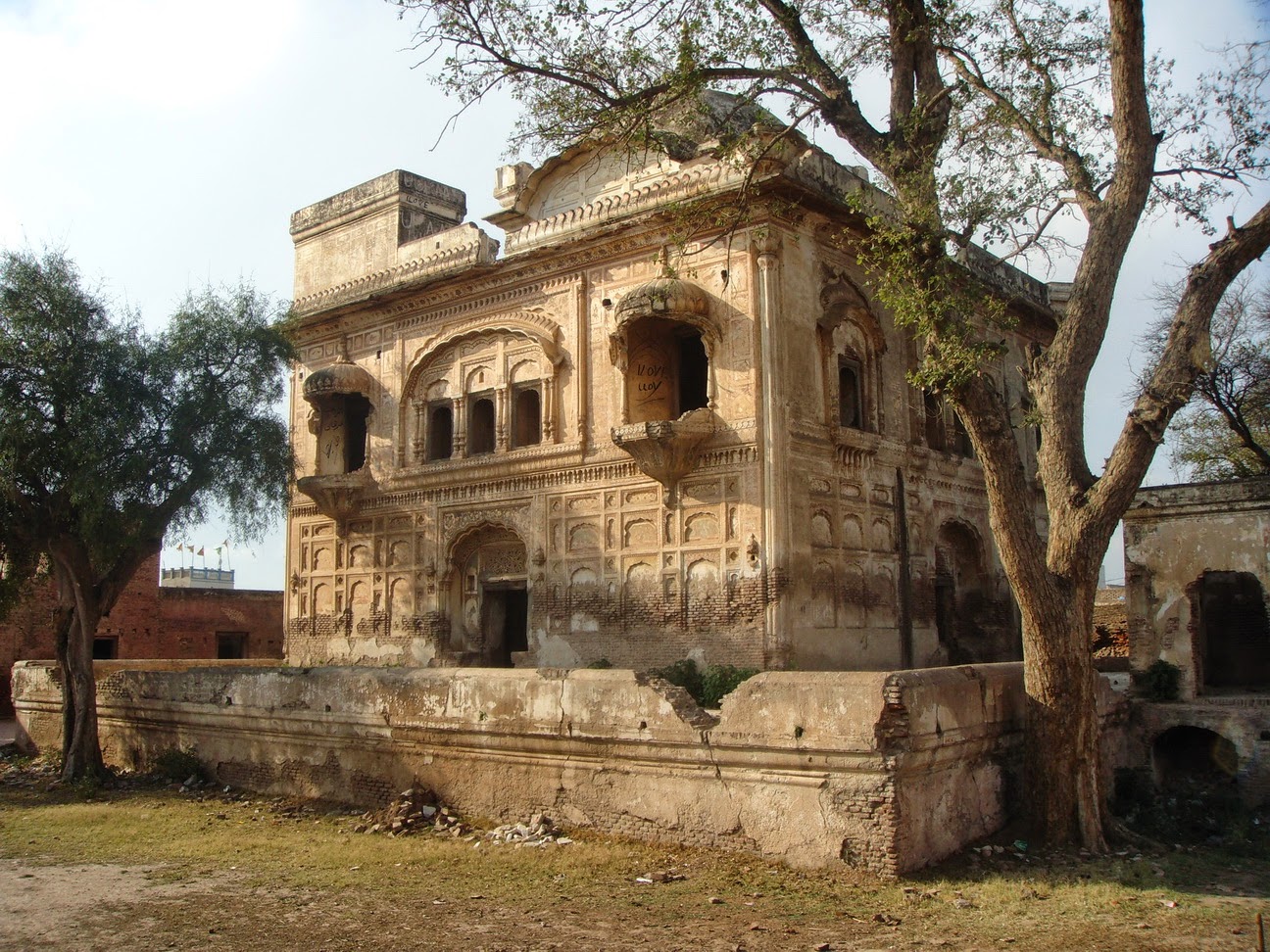 Image result for old gurdwara in pakistan