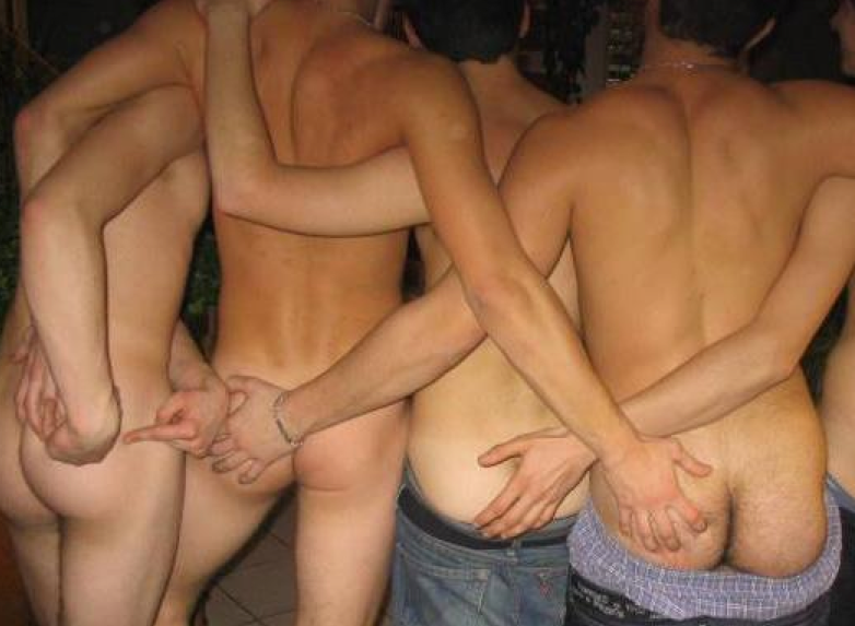 Straight Guys Mooning
