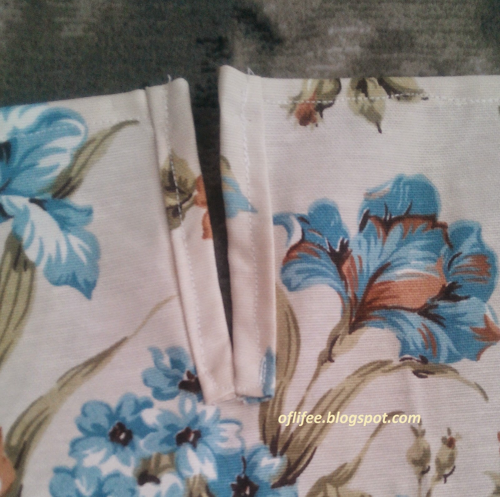 Hayatın İçinden Herşey… Çiçekli kumaştan sandalye Hayatın İçinden Herşey… Çiçekli kumaştan sandalye