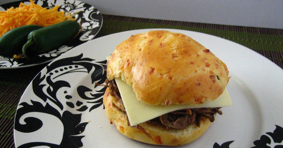 Kickin It in the Kitch Jalapeno Cheddar Buns