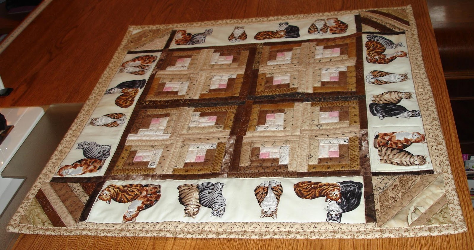 Subee Sews Quilts Log Cabin quilt with 1" strips