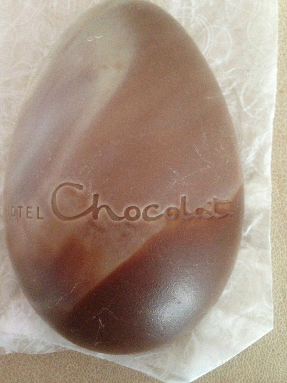 Serendipity Says Hotel Chocolat You Crack Me Up Easter Egg Review