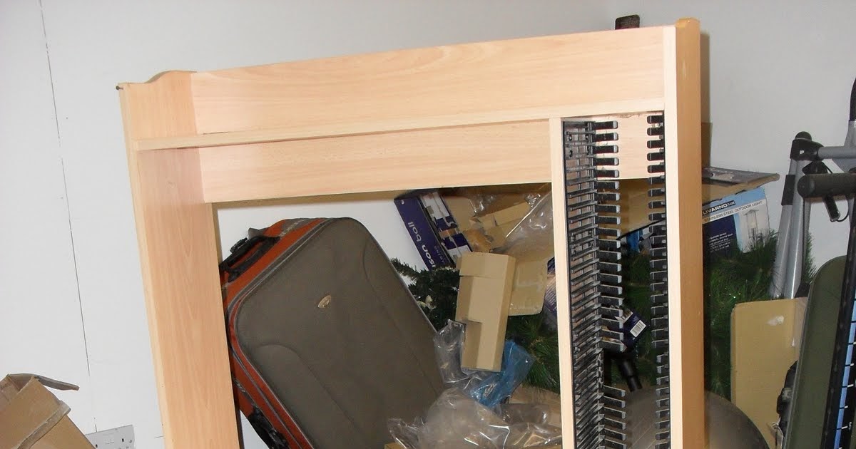 Coach House Crafting on a budget: Furniture makeover - Computer desk to