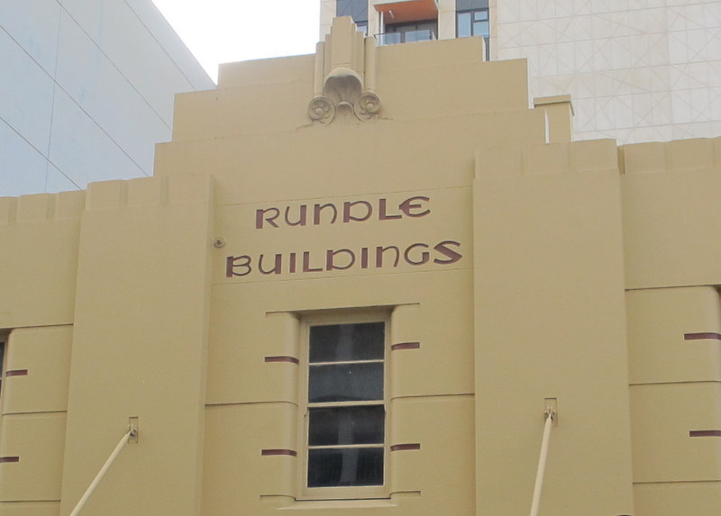 sol y sombra Adelaide in Pictures 2 Art Deco