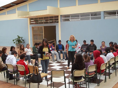 08.04.11 SALA REUNIDA PARA DEBATER O TEMA "BULLYING" DA REVISTA "ISTO É"