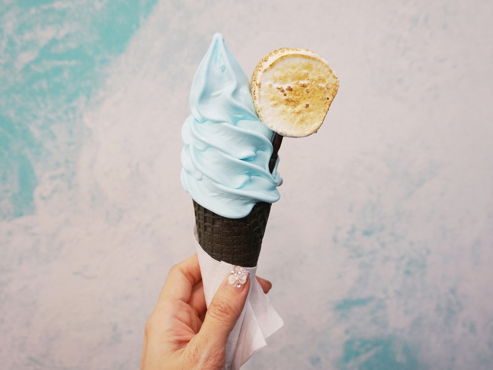 PinkyPiggu Aqua S Lovely Blue Sea Salt Soft Serve!