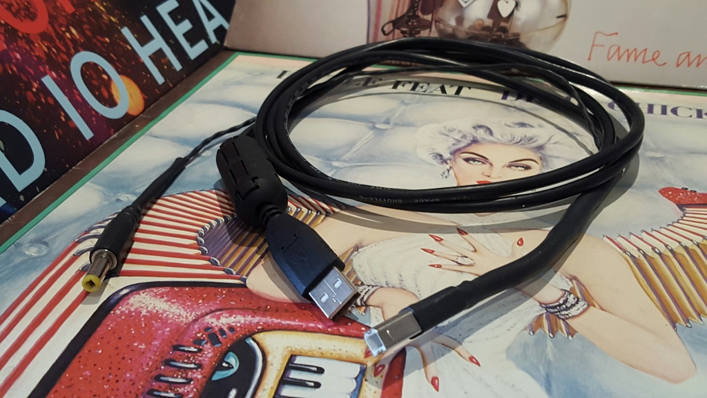 Simple USB cable - Linear V+