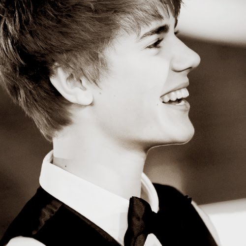 Isnt his smile just PERFECT!