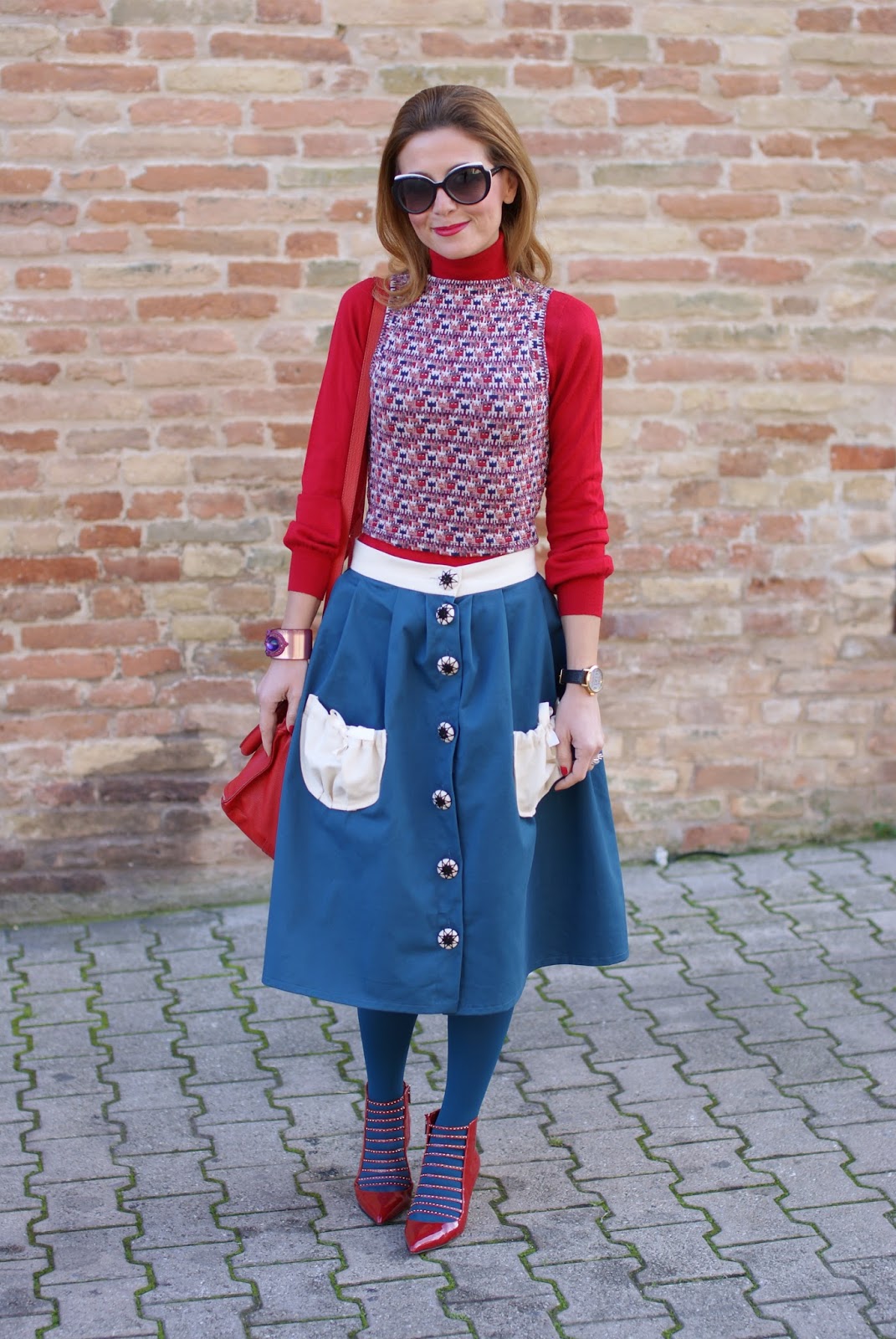 Opposés Complémentaires buttoned midi skirt, Le Silla heels and Gioya Bijoux bracelet on Fashion and Cookies fashion blog, fashion blogger style