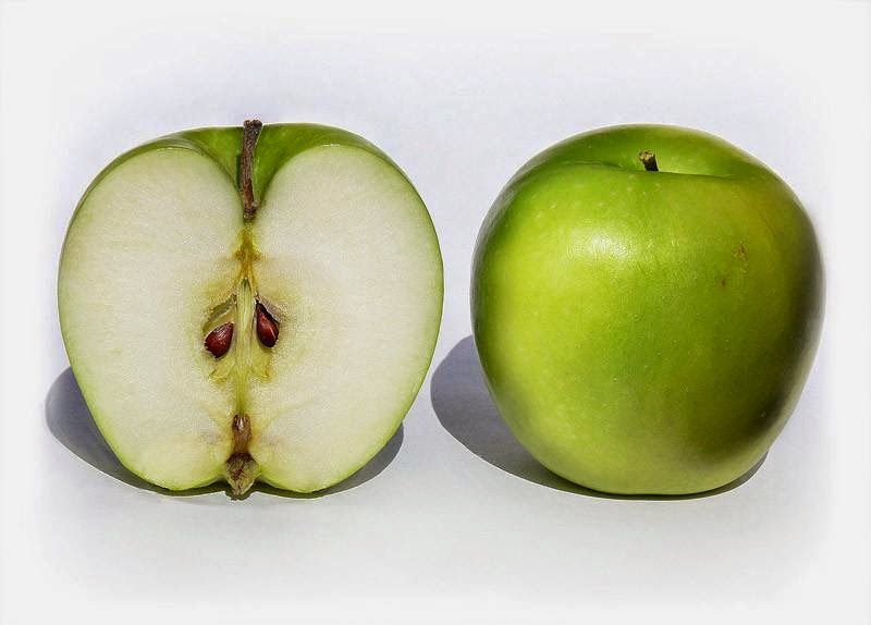 Poisonous fruits and vegetables every day we consume in food (11 photos