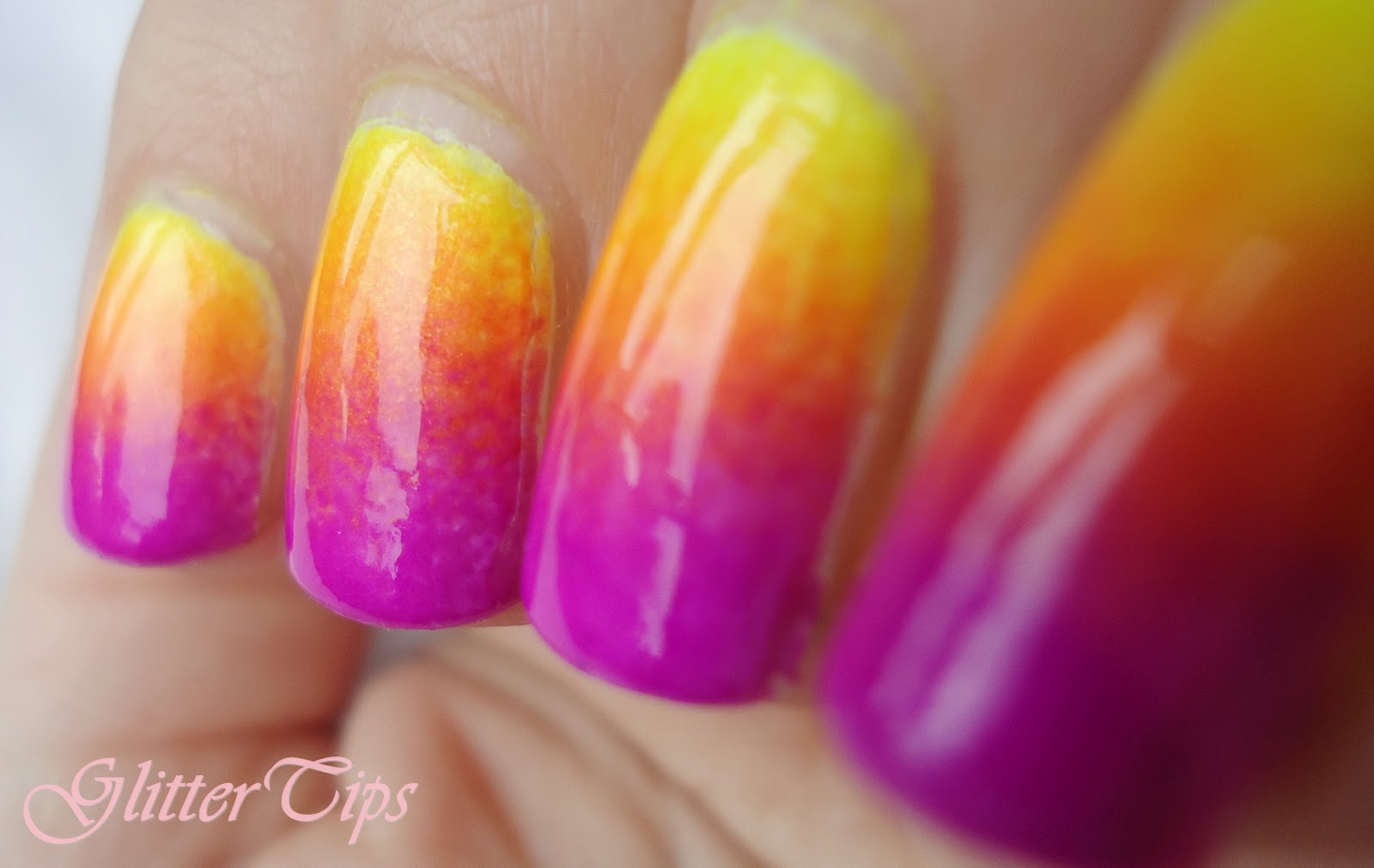 10. Glitter Gradient Nails for the Holidays - wide 2