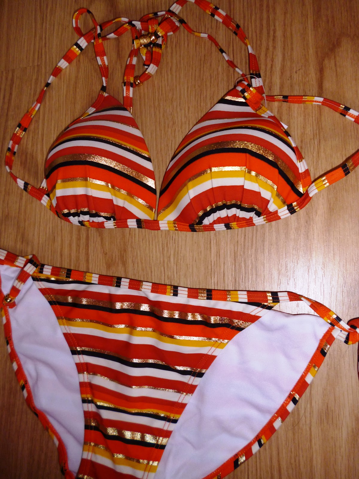 The Cosmetics Kitten Bikiiiiiiniiiiiiis!! A selection I have bought. =p