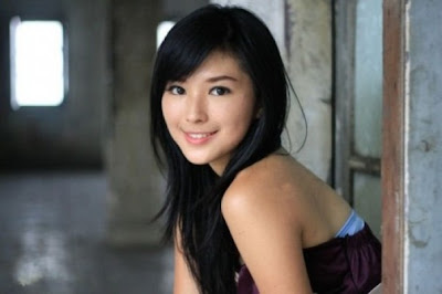 Foto Model Cantik 3 Foto Model Cantik 3