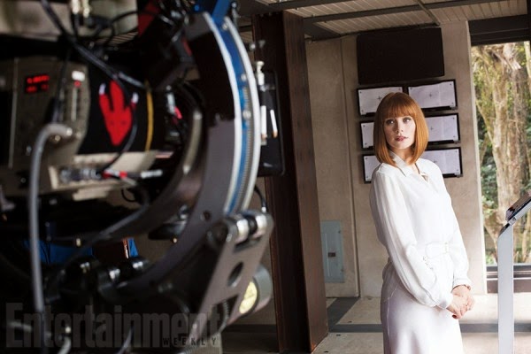 Bryce Dallas Howard en el rodaje de "Jurassic World" Bryce Dallas Howard en el rodaje de "Jurassic World"