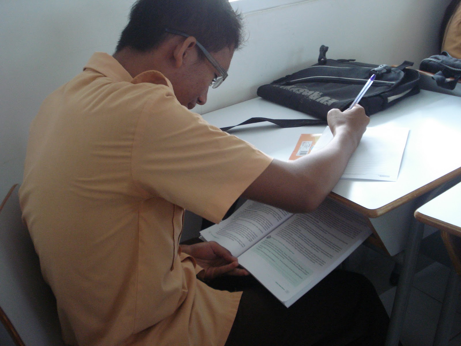 KeDuBeS3 Mencontek itu baik atau tidak