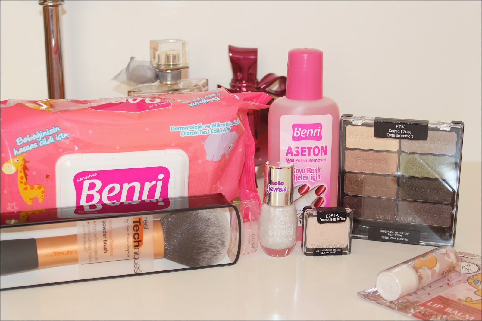 10 Tl 245 Tl Ye Karsi Benefit Wet N Wild Kas Jeli Kozmetik Urun Inceleme Youtube