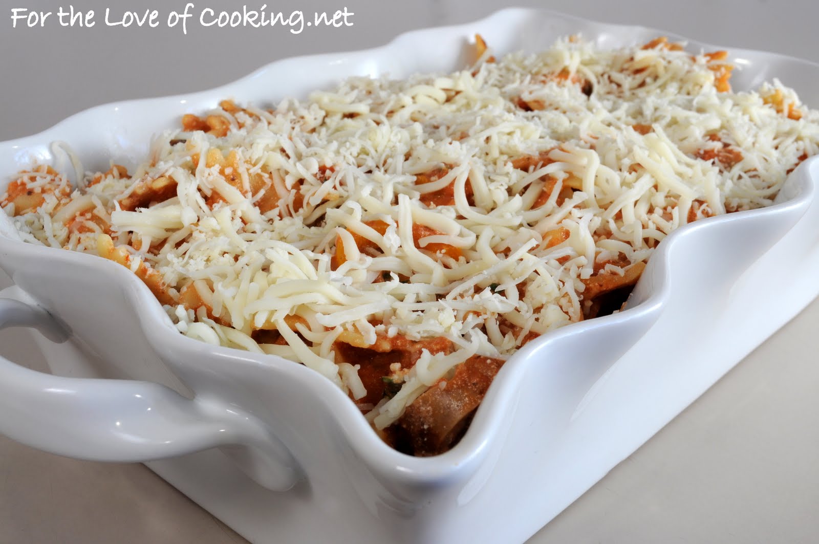 Turkey Italian Sausage, Mushroom, Marinara, and Ricotta Pasta Bake