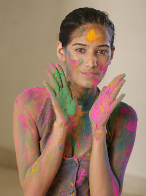 Indain Hot Model Poonam Pandey Hot holi Photos