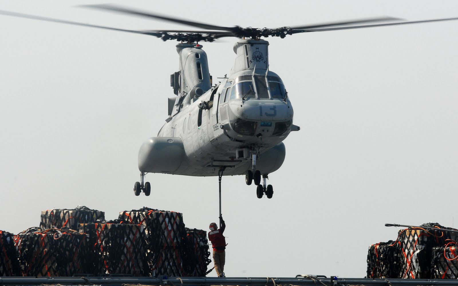 CH-46 Sea Knight Cargo Helicopter ~ Desktop Wallpaper