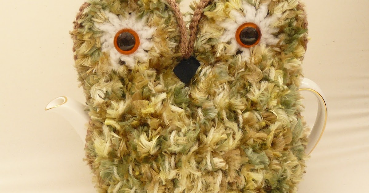 The Fluffy Duck Handmade feathery owl tea cosy