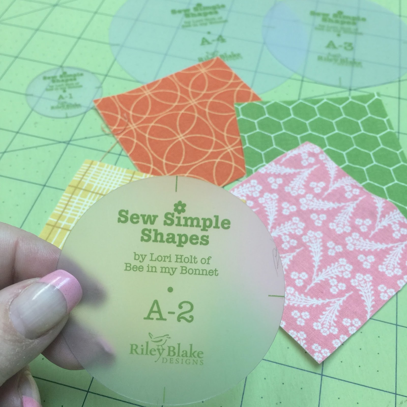 Sew Simple Shapes Easy Patchwork Circles! Bee In My Bloglovin’