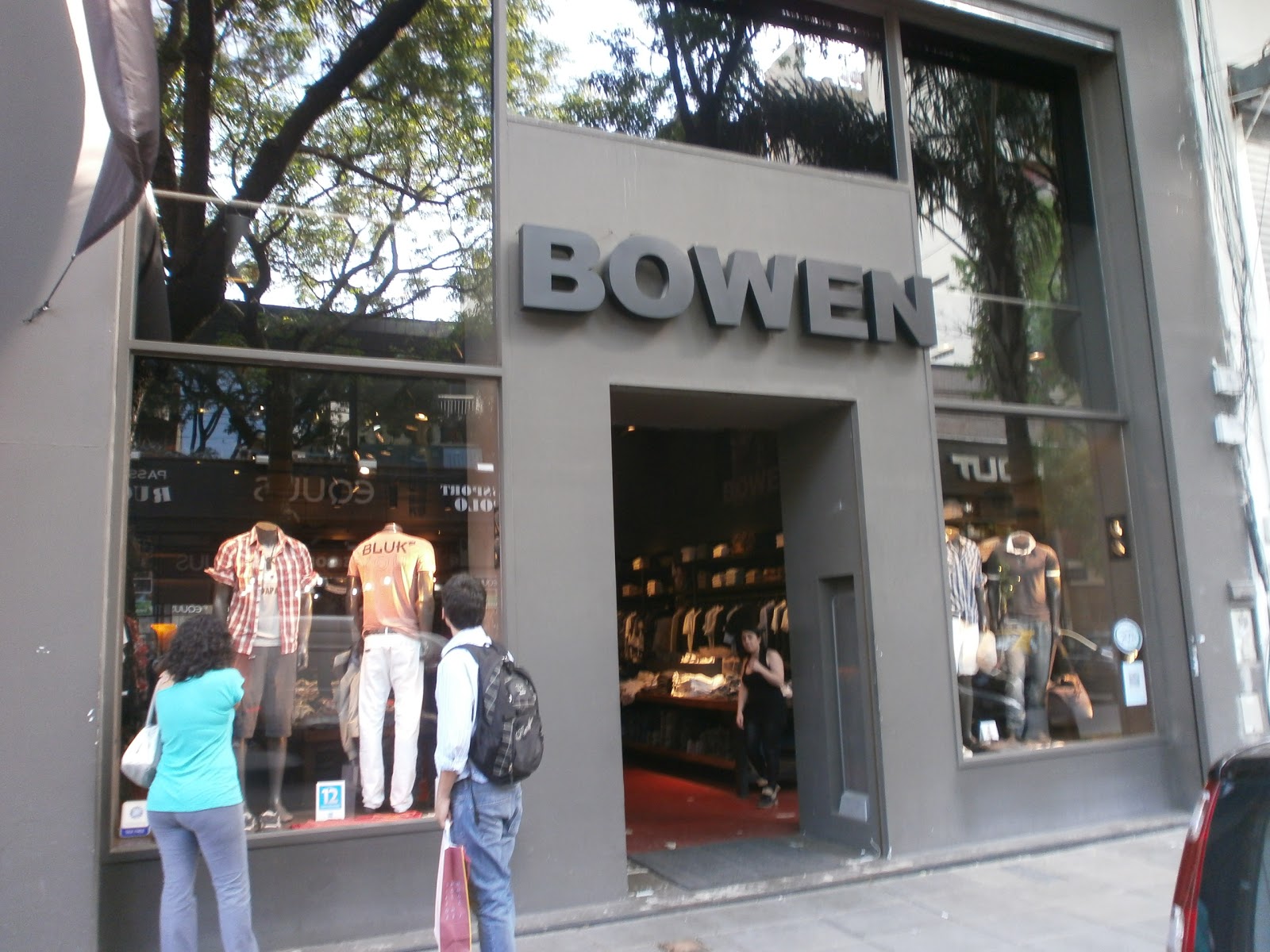 Bowen en Palermo local