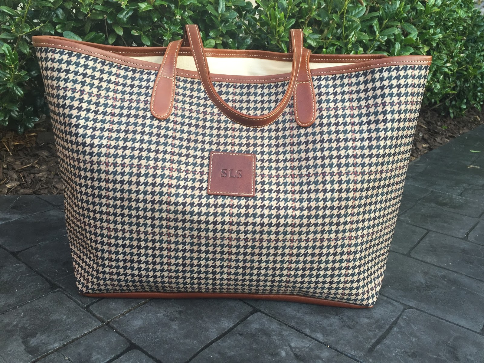 Five Days of Fabulous: Barrington Bags & Town Squares | Mix and Match Mama
