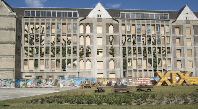 Cómo convertir un edificio en remodelación en un jardín vertical