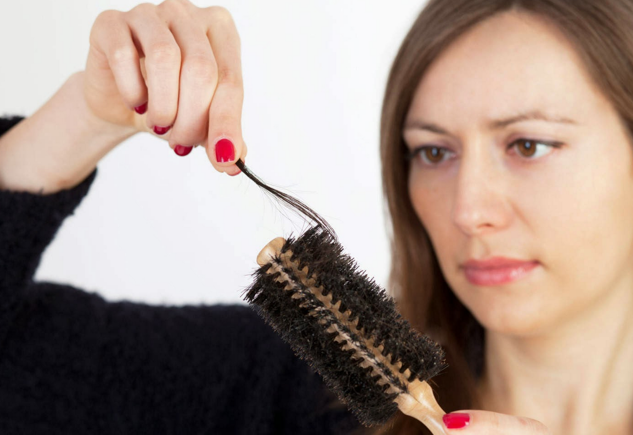 Cara Mengatasi Rambut Rontok Parah Secara Alami Donna Hole Cara Mengatasi Rambut Rontok Parah Secara Alami Donna Hole