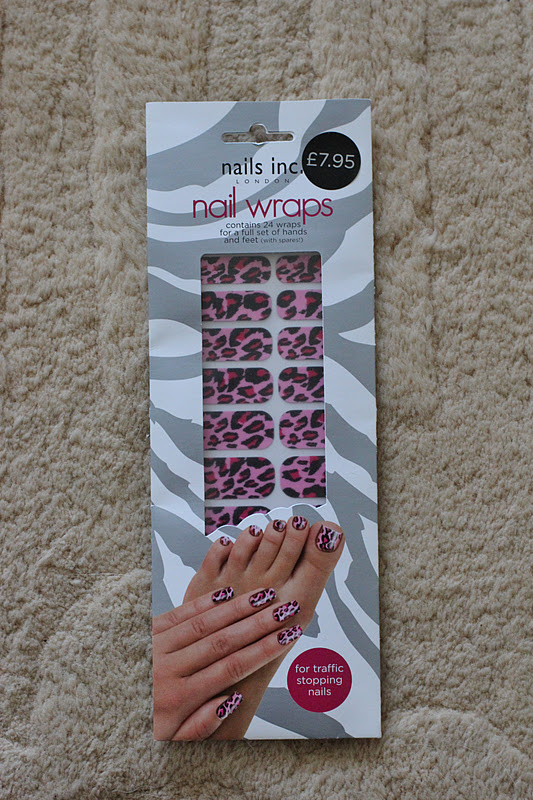 I was therefore intrigued to see how the DIY nail wraps from Nails Inc